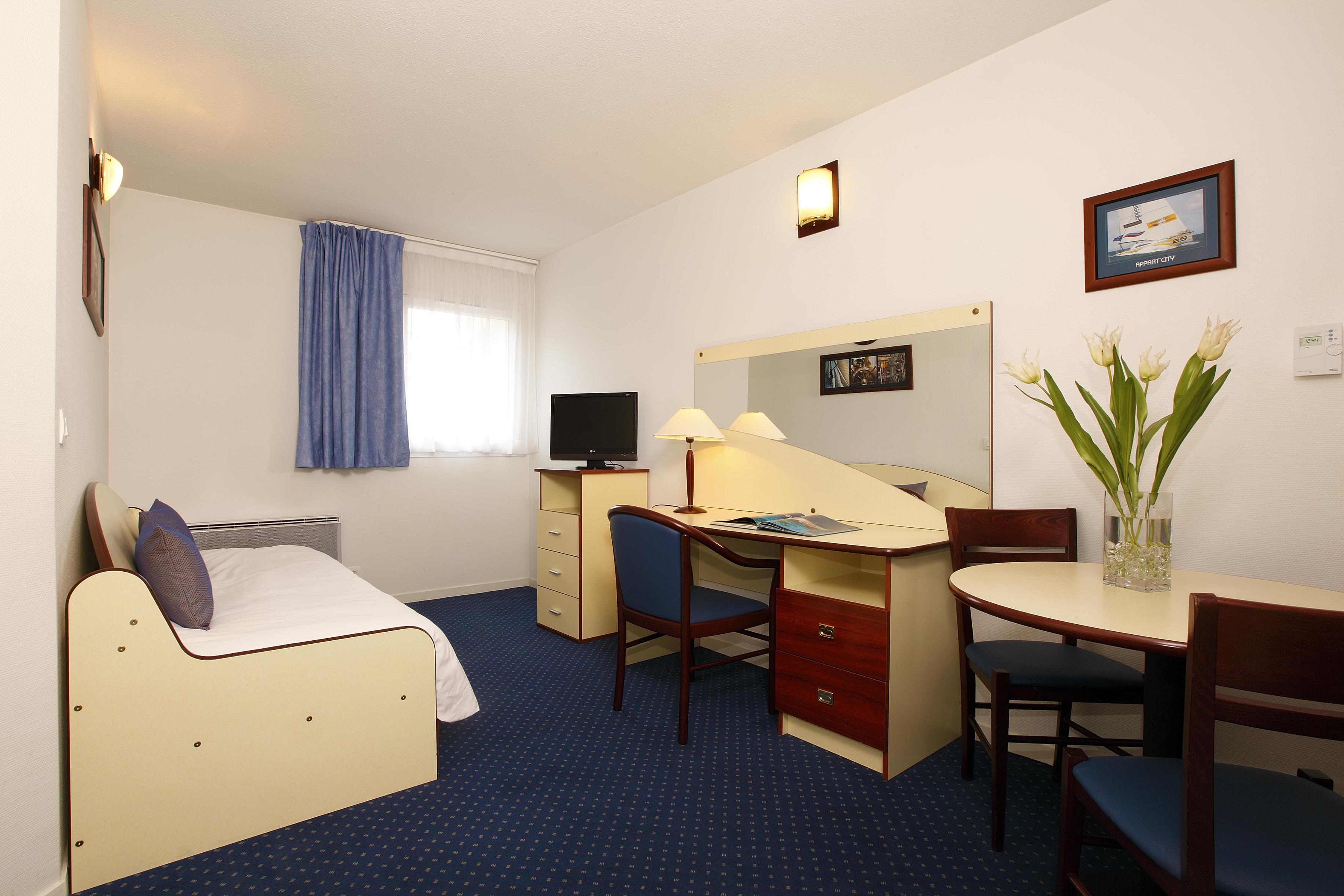 อัปปาร์ต ซิตี้ แคลร์มง แฟร็อง ซองทร์ Aparthotel แคลร์มงต์-แฟร์รองด์ ภายนอก รูปภาพ